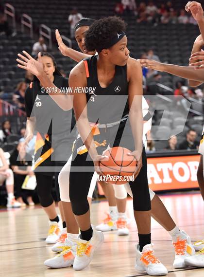 Thumbnail 3 in Jordan Brand Classic photogallery.
