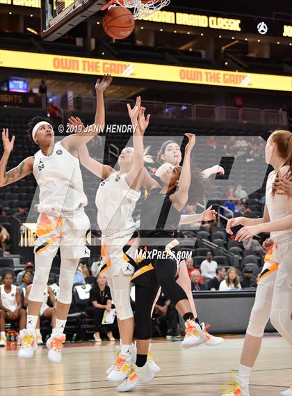 Thumbnail 2 in Jordan Brand Classic photogallery.
