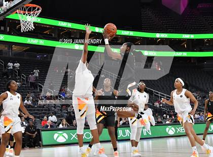 Thumbnail 3 in Jordan Brand Classic photogallery.