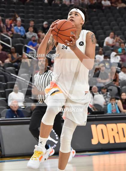 Thumbnail 1 in Jordan Brand Classic photogallery.