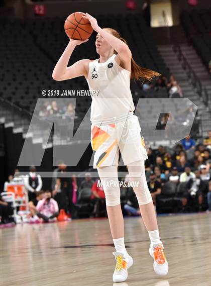 Thumbnail 1 in Jordan Brand Classic photogallery.