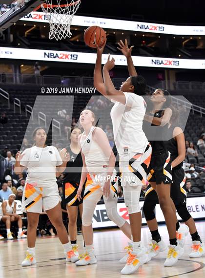 Thumbnail 3 in Jordan Brand Classic photogallery.
