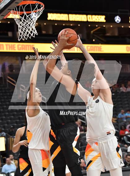Thumbnail 1 in Jordan Brand Classic photogallery.