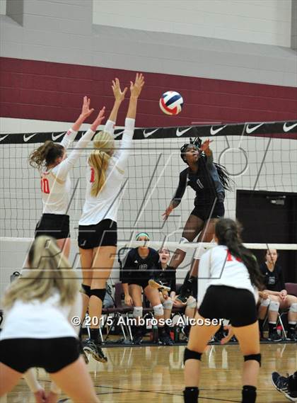 Thumbnail 2 in Cypress Woods vs. Tomball Memorial (NIKE Volleyball Classic) photogallery.