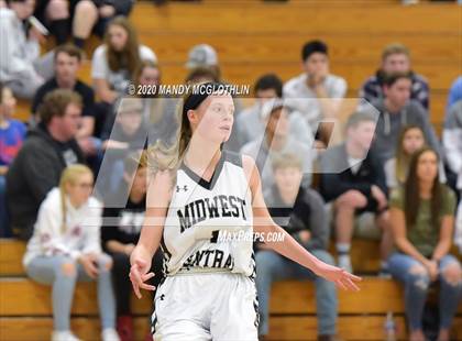 Thumbnail 1 in Illini Central/Greenview @ Midwest Central/Delavan photogallery.