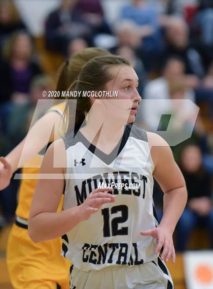 Thumbnail 2 in Illini Central/Greenview @ Midwest Central/Delavan photogallery.