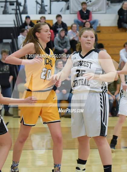 Thumbnail 1 in Illini Central/Greenview @ Midwest Central/Delavan photogallery.