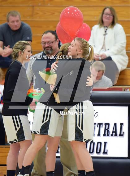 Thumbnail 3 in Illini Central/Greenview @ Midwest Central/Delavan photogallery.