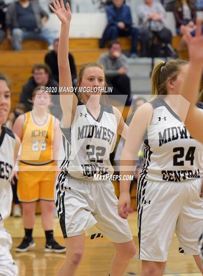 Thumbnail 2 in Illini Central/Greenview @ Midwest Central/Delavan photogallery.
