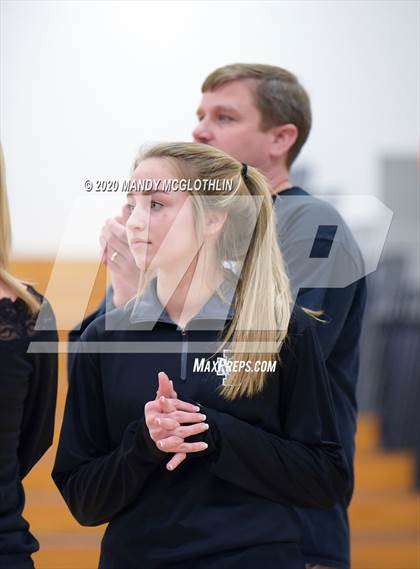 Thumbnail 1 in Illini Central/Greenview @ Midwest Central/Delavan photogallery.