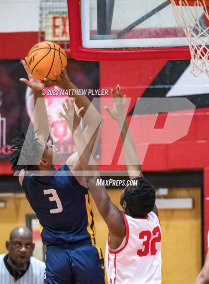 Thumbnail 3 in Cape Fear @ Seventy-First photogallery.