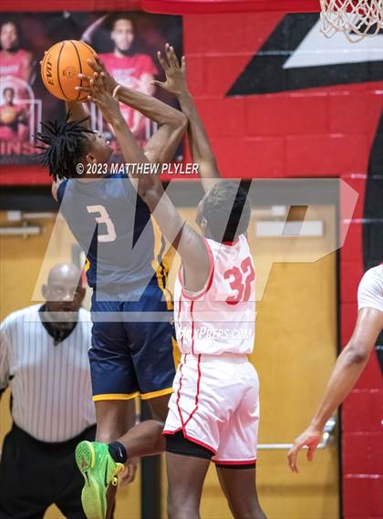 Thumbnail 2 in Cape Fear @ Seventy-First photogallery.