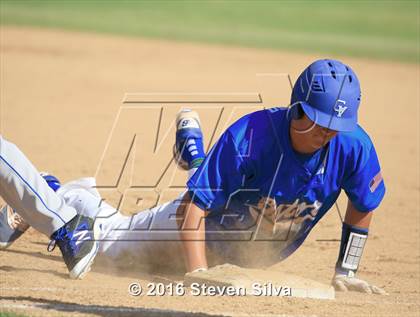 Thumbnail 2 in Green Valley vs. Rancho Bernardo (66th Annual San Diego Lions Tournament) photogallery.