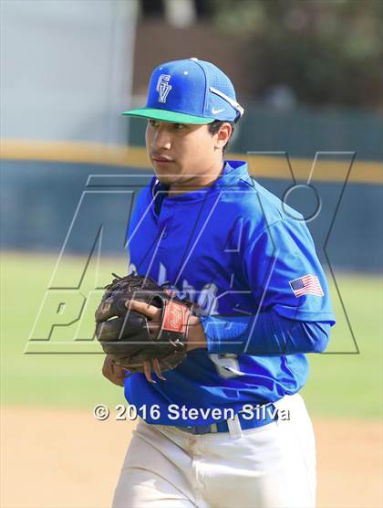 Thumbnail 1 in Green Valley vs. Rancho Bernardo (66th Annual San Diego Lions Tournament) photogallery.