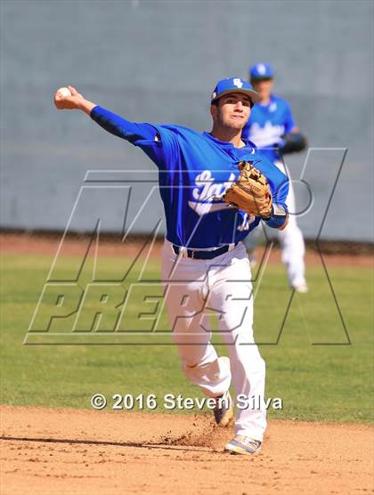 Thumbnail 1 in Green Valley vs. Rancho Bernardo (66th Annual San Diego Lions Tournament) photogallery.