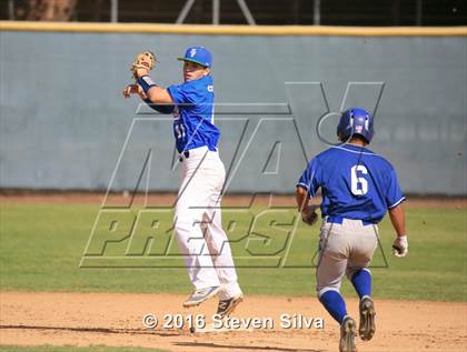 Thumbnail 2 in Green Valley vs. Rancho Bernardo (66th Annual San Diego Lions Tournament) photogallery.