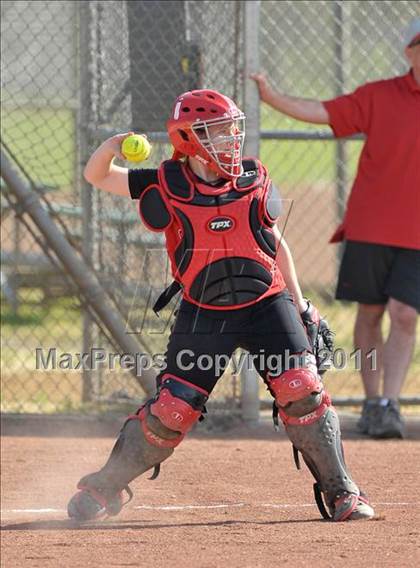 Thumbnail 2 in Valley Christian @ Sacramento Country Day photogallery.
