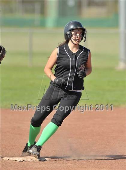 Thumbnail 2 in Valley Christian @ Sacramento Country Day photogallery.