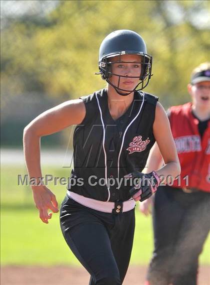 Thumbnail 2 in Valley Christian @ Sacramento Country Day photogallery.