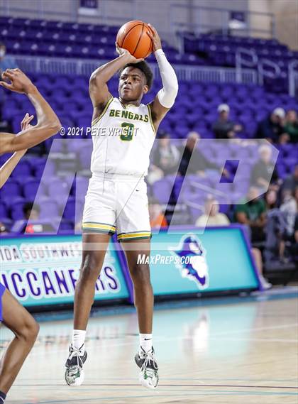 Thumbnail 3 in Greensboro Day School vs Gill St Bernard's (City of Palms Classic) photogallery.