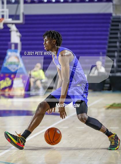 Thumbnail 3 in Greensboro Day School vs Gill St Bernard's (City of Palms Classic) photogallery.