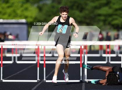 Thumbnail 3 in Southeastern District Meet #2 (Track/Hurdles) photogallery.