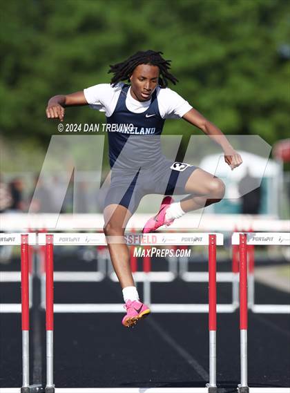 Thumbnail 2 in Southeastern District Meet #2 (Track/Hurdles) photogallery.
