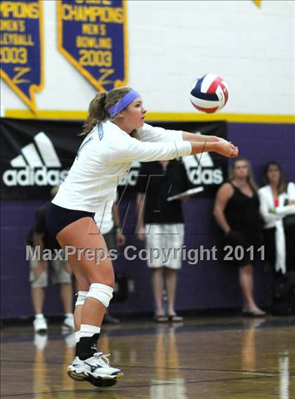 Thumbnail 2 in La Costa Canyon vs. Green Valley (Durango Fall Classic) photogallery.