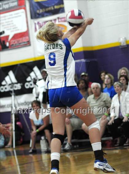Thumbnail 3 in La Costa Canyon vs. Green Valley (Durango Fall Classic) photogallery.