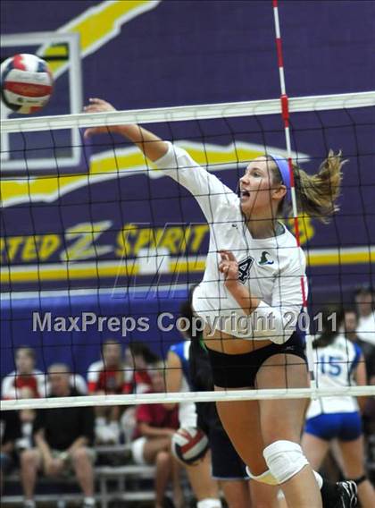 Thumbnail 3 in La Costa Canyon vs. Green Valley (Durango Fall Classic) photogallery.