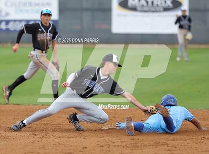 Thumbnail 2 in Gahr vs. La Jolla Country Day (National Classic) photogallery.