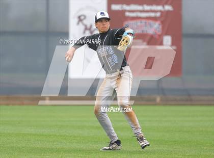 Thumbnail 2 in Gahr vs. La Jolla Country Day (National Classic) photogallery.