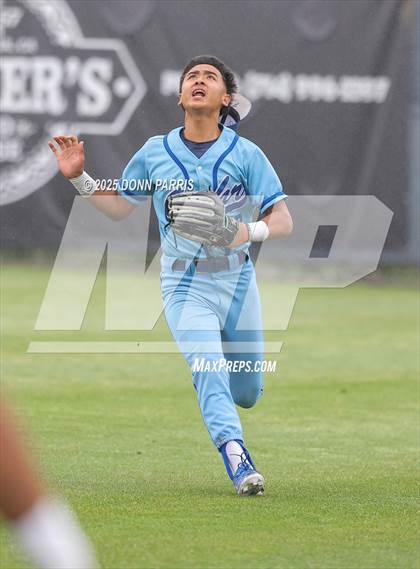 Thumbnail 1 in Gahr vs. La Jolla Country Day (National Classic) photogallery.
