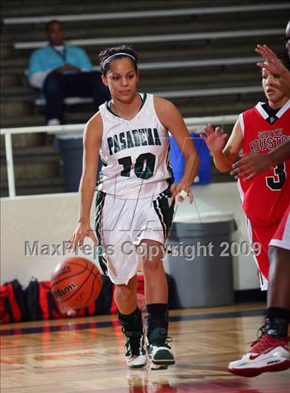 Thumbnail 1 in Pasadena vs Pasadena South Houston (McDonalds Texas Invitational) photogallery.