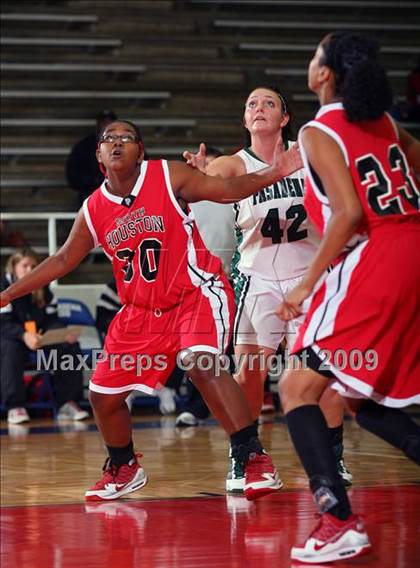 Thumbnail 3 in Pasadena vs Pasadena South Houston (McDonalds Texas Invitational) photogallery.