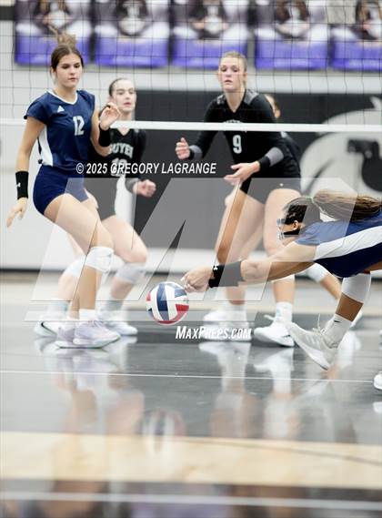 Thumbnail 3 in Flower Mound vs Guyer photogallery.