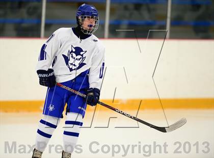 Thumbnail 1 in South Windsor vs. West Haven (West Haven Christmas Tournament) photogallery.