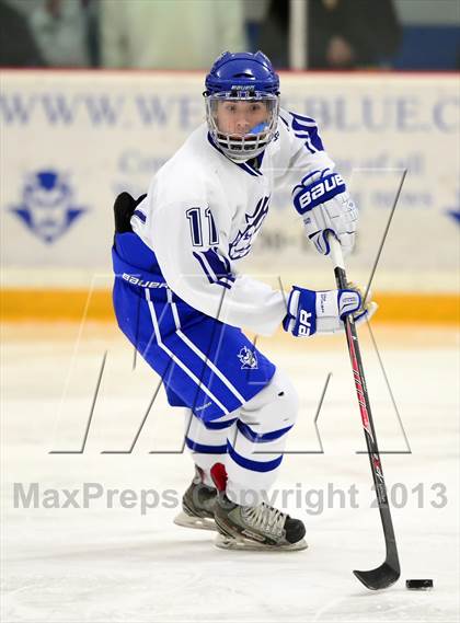 Thumbnail 1 in South Windsor vs. West Haven (West Haven Christmas Tournament) photogallery.