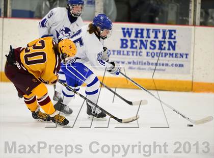 Thumbnail 2 in South Windsor vs. West Haven (West Haven Christmas Tournament) photogallery.