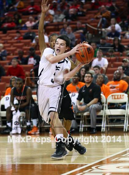 Thumbnail 3 in Water Valley vs. Laneville (UIL 1A Division 2 Final) photogallery.