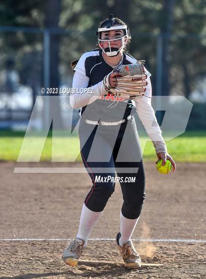 Thumbnail 1 in Ayala vs. Redlands East Valley photogallery.