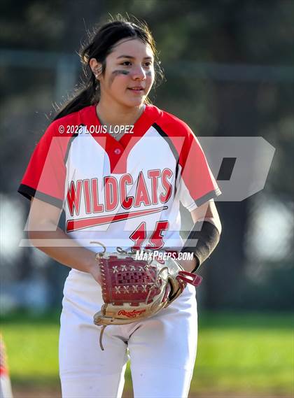 Thumbnail 3 in Ayala vs. Redlands East Valley photogallery.