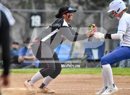 Thumbnail 2 in Ayala vs. Redlands East Valley photogallery.