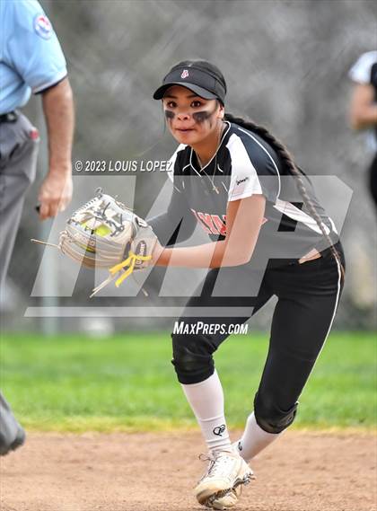 Thumbnail 2 in Ayala vs. Redlands East Valley photogallery.