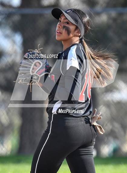 Thumbnail 3 in Ayala vs. Redlands East Valley photogallery.