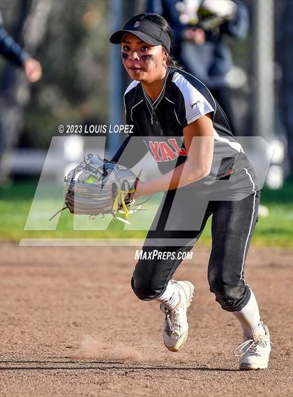 Thumbnail 2 in Ayala vs. Redlands East Valley photogallery.