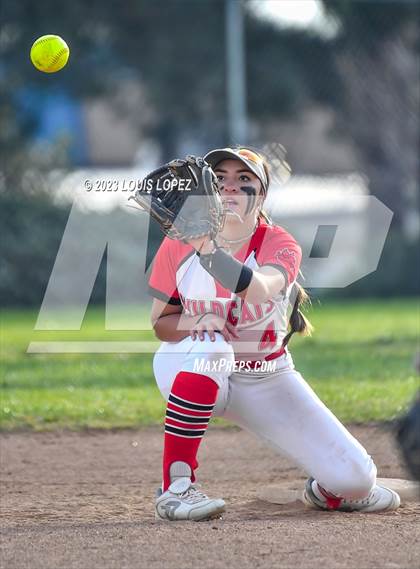 Thumbnail 1 in Ayala vs. Redlands East Valley photogallery.