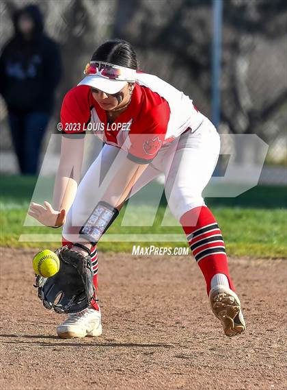 Thumbnail 2 in Ayala vs. Redlands East Valley photogallery.