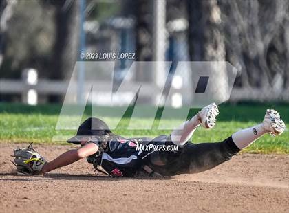 Thumbnail 3 in Ayala vs. Redlands East Valley photogallery.