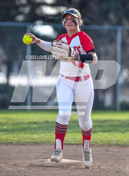 Thumbnail 3 in Ayala vs. Redlands East Valley photogallery.